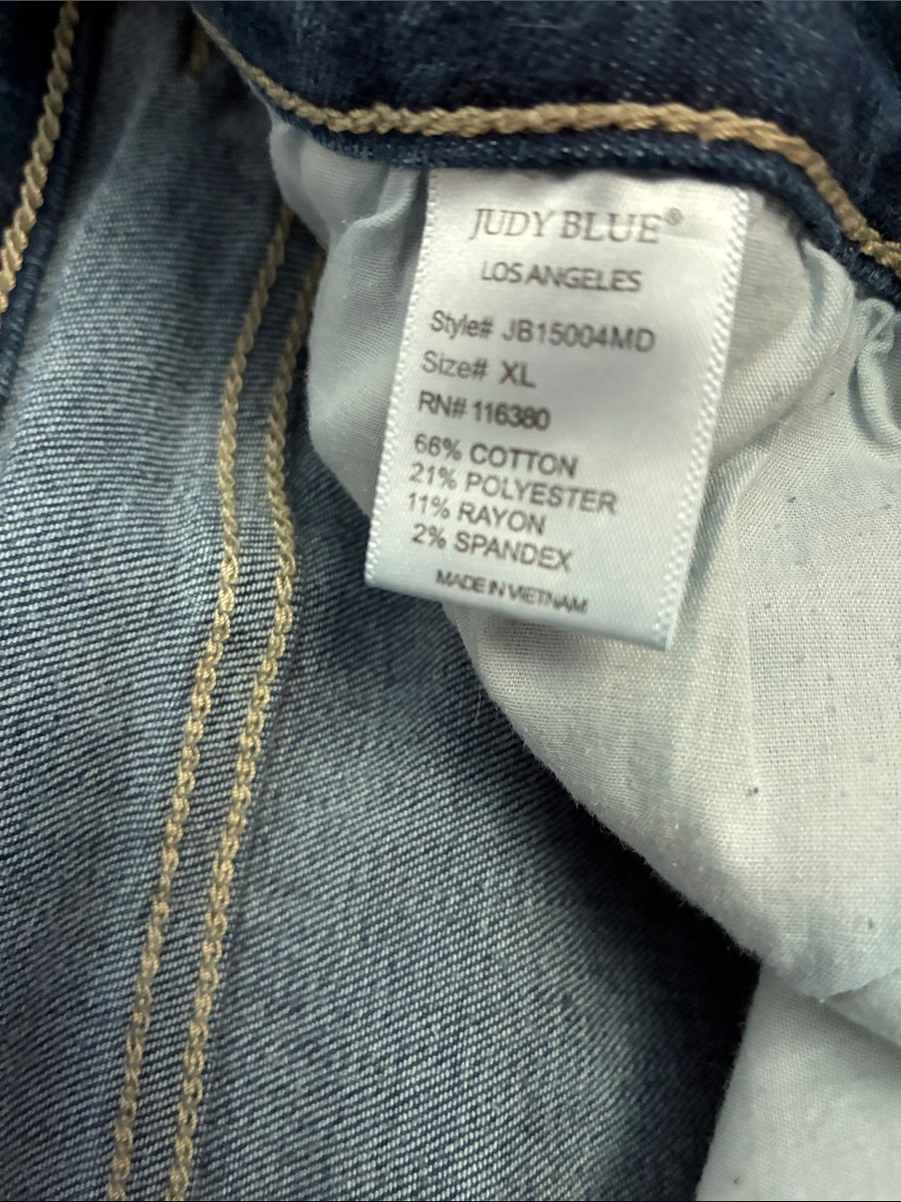Judy Blue Mid-Rise Faded Blue Distressed Jean Shorts Size XL - Picture 5 of 5
